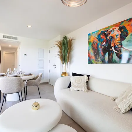 Apartment Deluxe By Aora